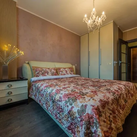 Apartment Апартаменты На Дзержинского, 9
