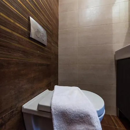 Apartment Апартаменты На Дзержинского, 9 *
